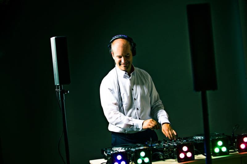 user-upload/business/work-media/scl1zcqs42kwjmgi75tokb_dj-slick.jpeg